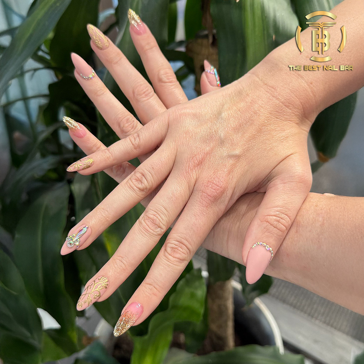 The Best Nail Bar nail photo 2